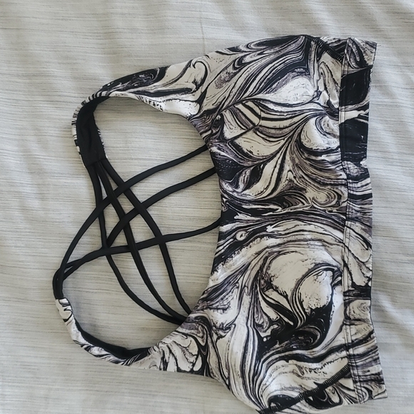 Victoria's Secret Sports Bras - Picture 5 of 7